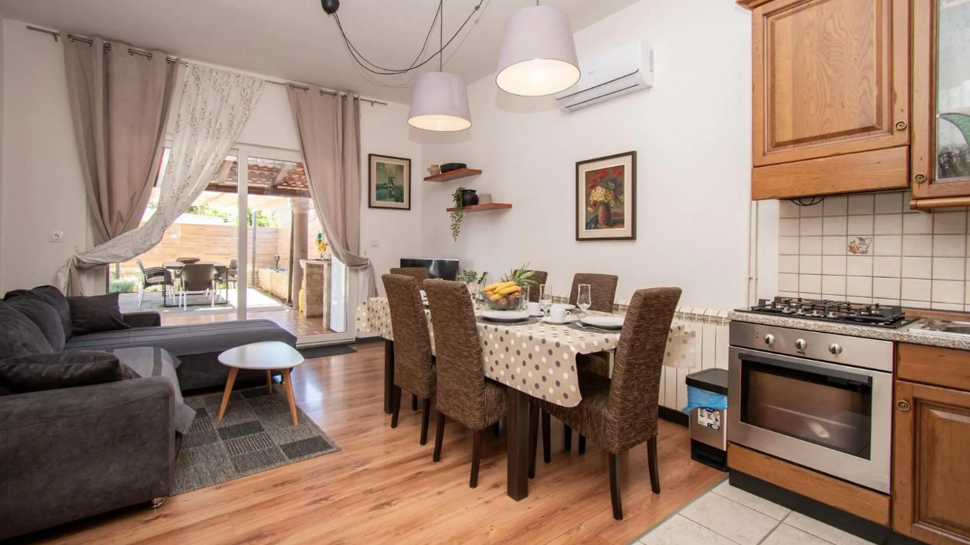 Villa Above In Medulin,Istria  梅杜林