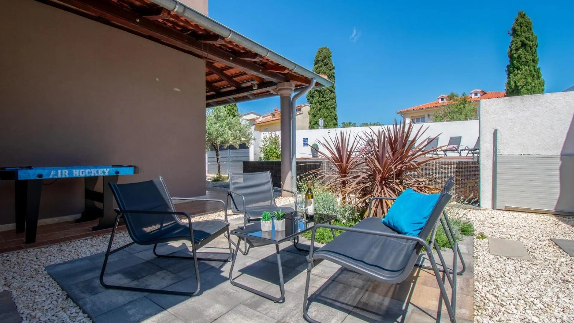 Villa Above In Medulin,Istria  梅杜林