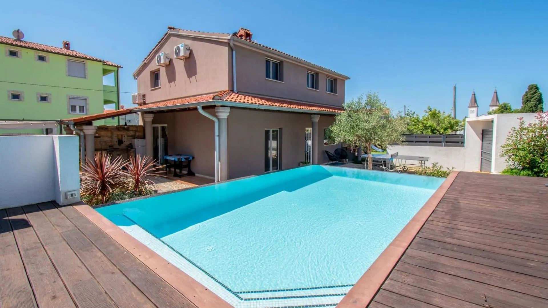 Villa Above In Medulin,Istria